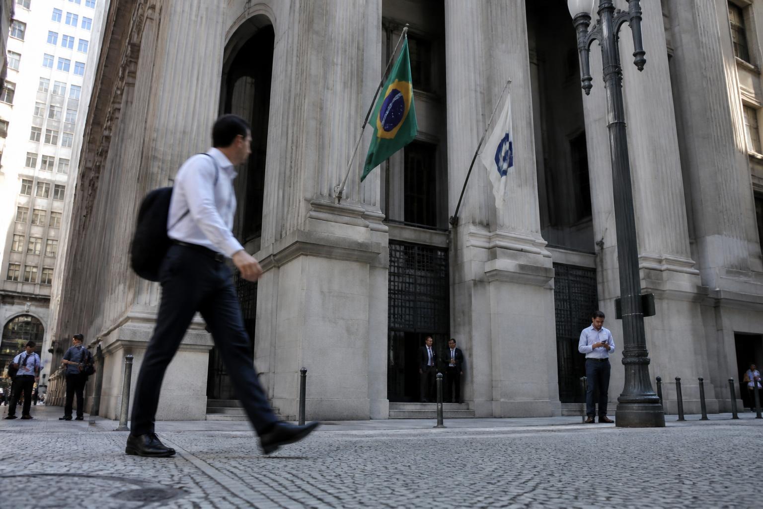 A bolsa fechou o trimestre em alta. O seu cliente, não.