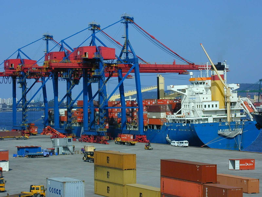 Terminal portuário de contêineres de exportação