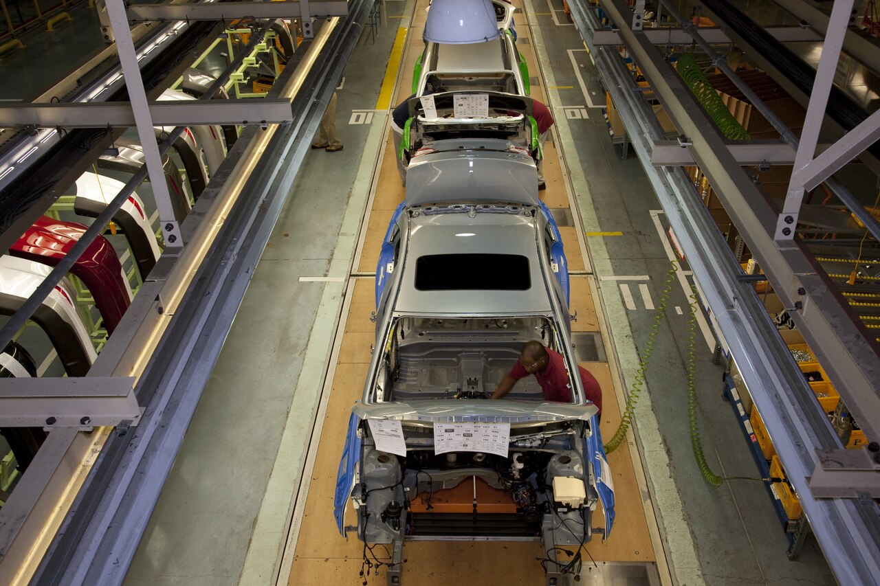 Linha de produção e montagem da indústria automotiva