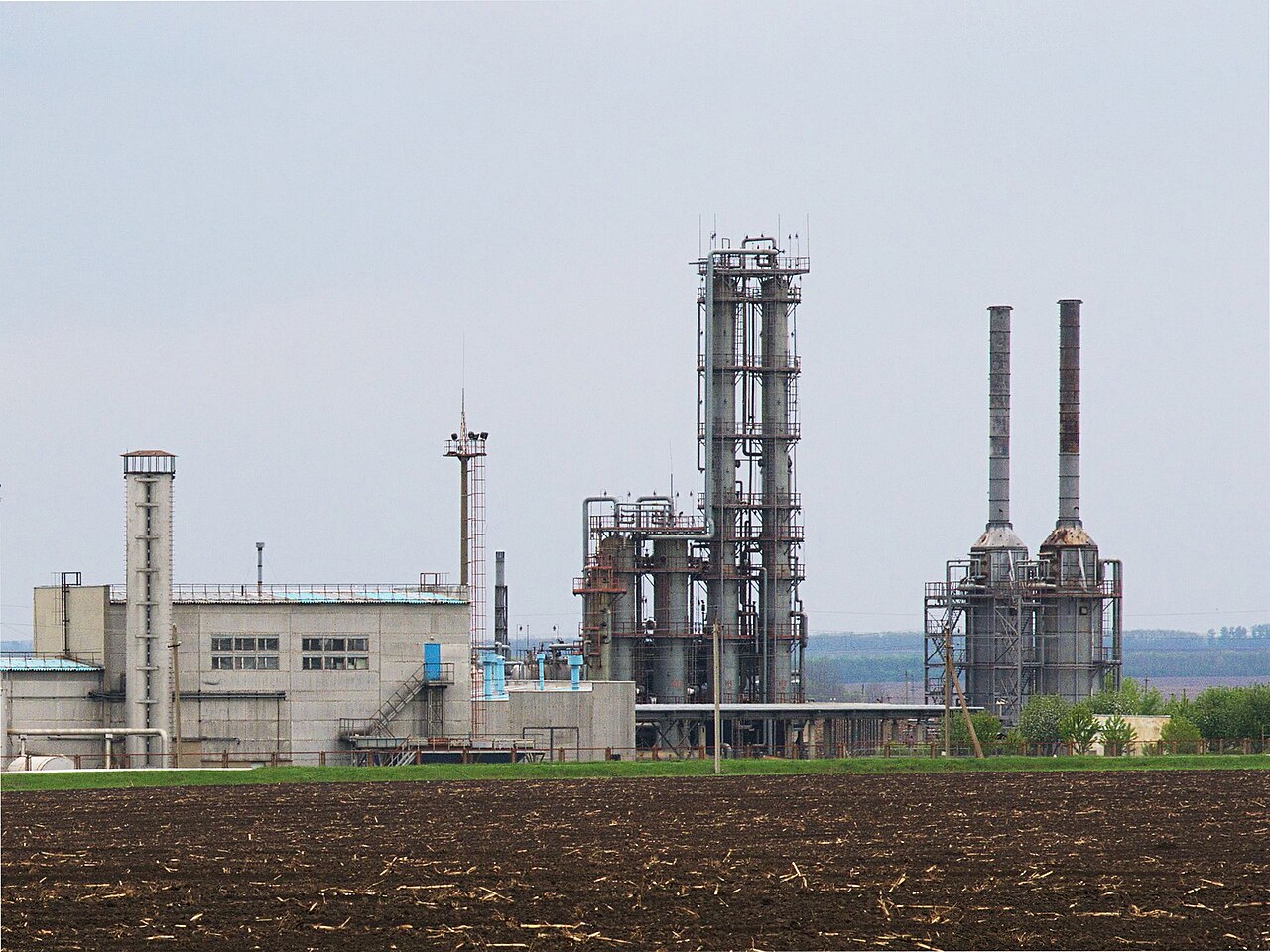 Instalações industriais de gás natural em complexo de processamento