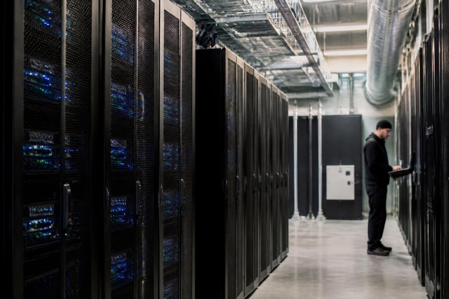 Corredor de servidores de data center