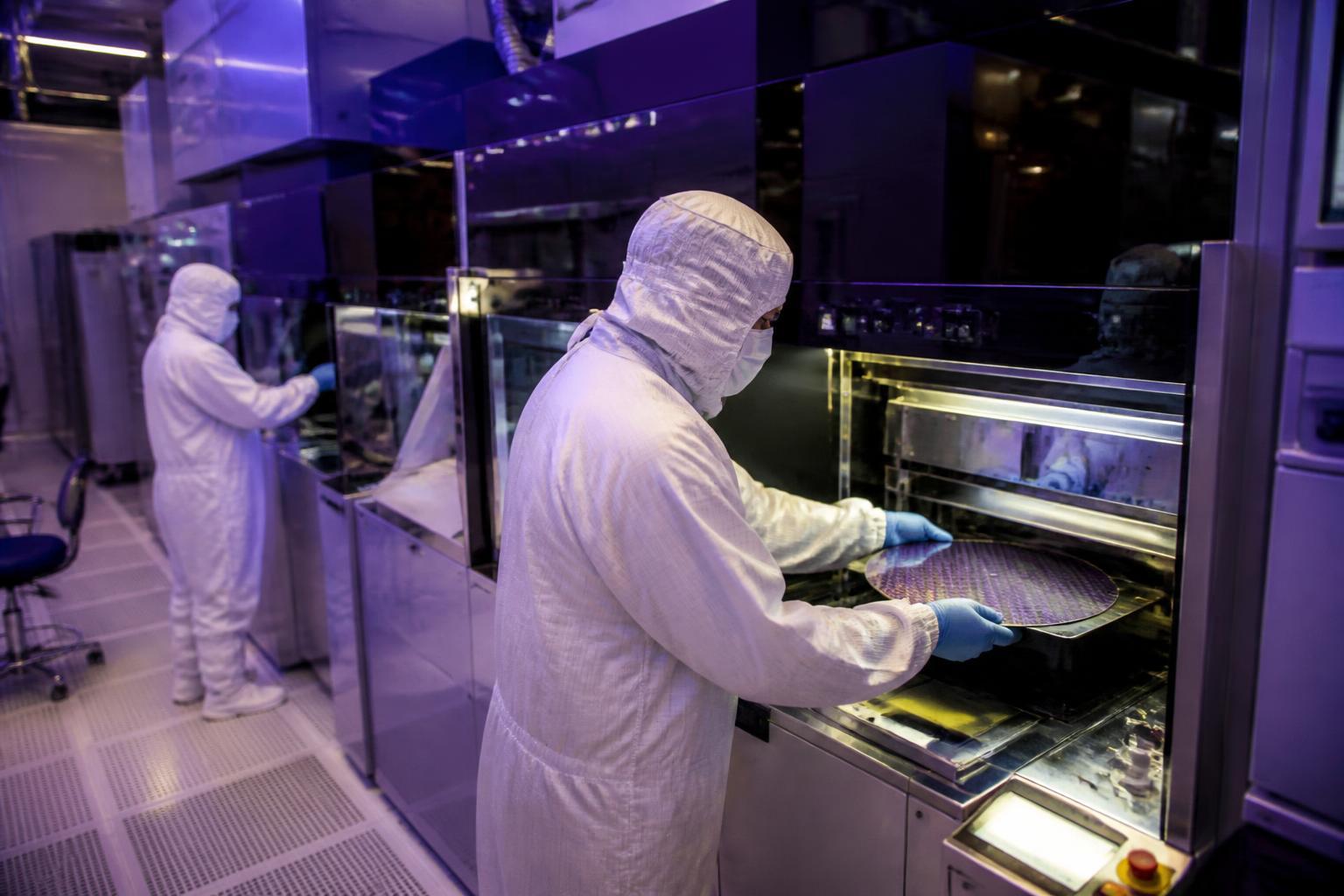 Sala limpa de produção de semicondutores e chips de memória