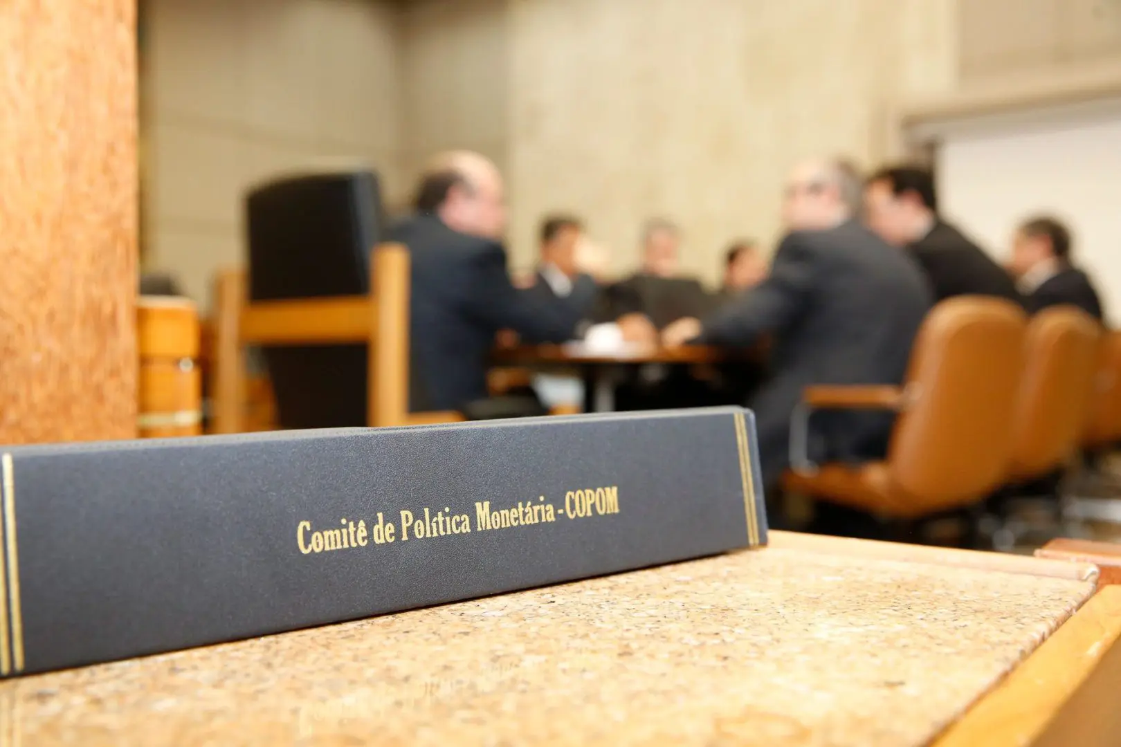 Sinal verde da inflação, freio de mão do fiscal